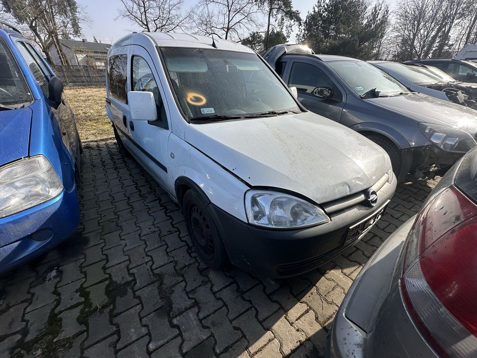 Opel Combo 1.4 benzyna 2010 w całości na części