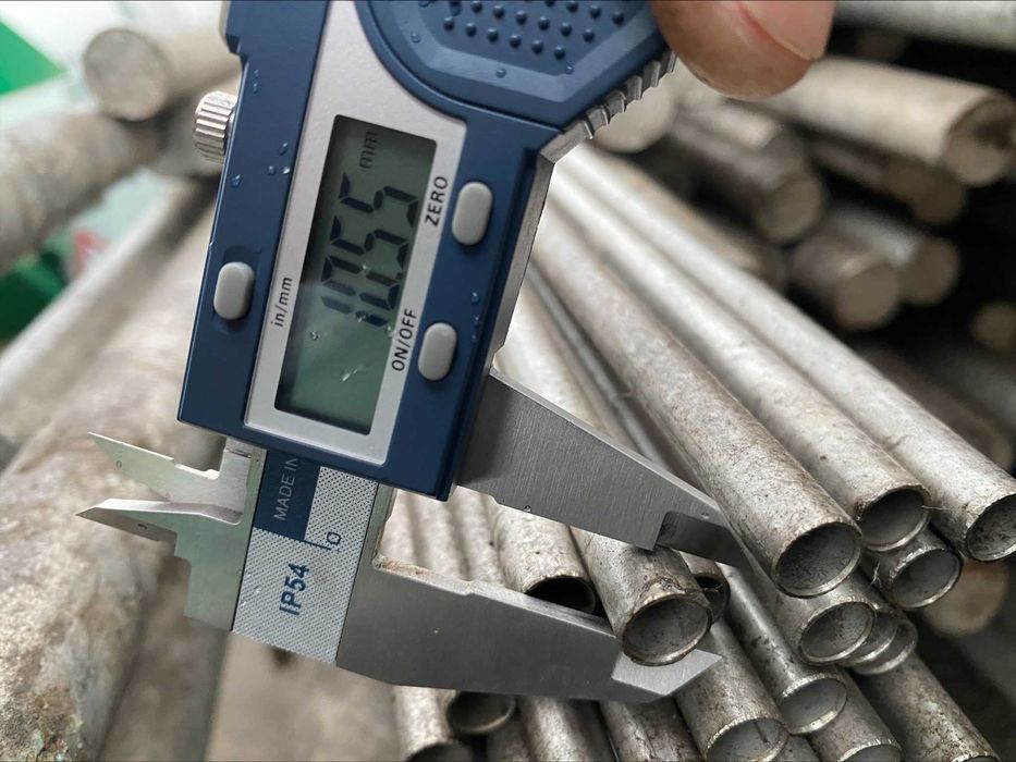 Труба нержавіюча