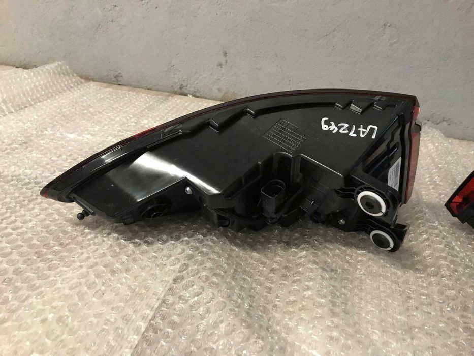 Audi A8 D5 4N Ліхтарі задні