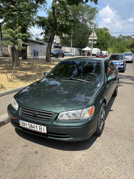 Toyota Camry 20