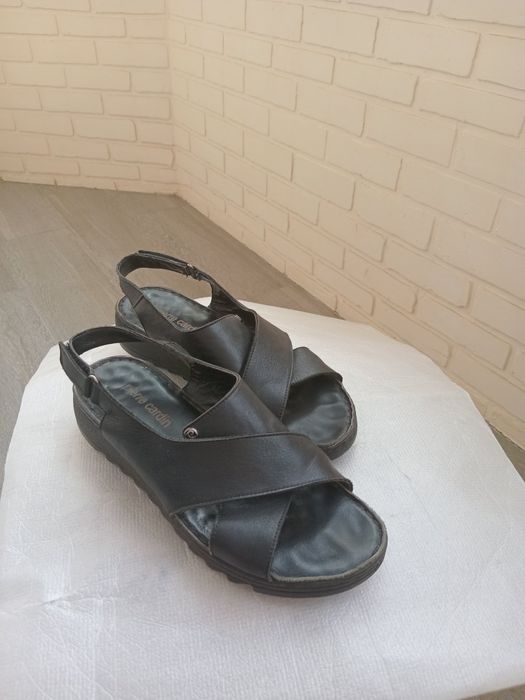 Босоніжки жіночі