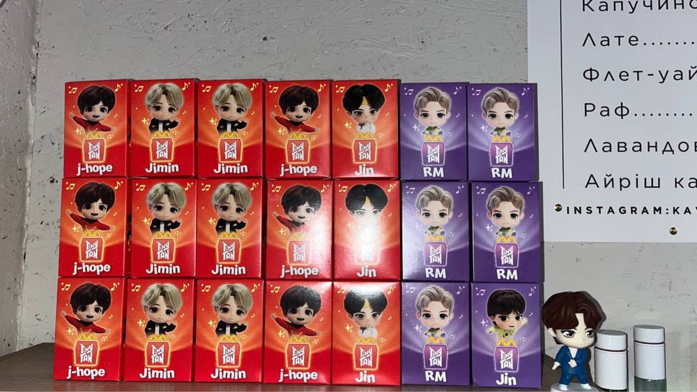 Іграшки McDonalds Tinytan Bts