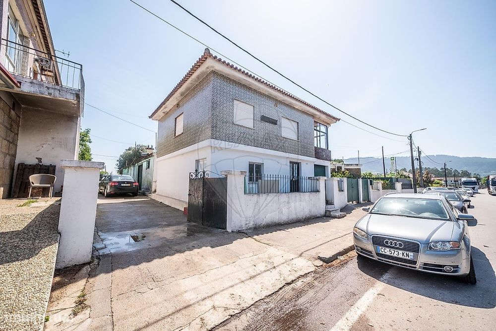 Moradia T4 para venda