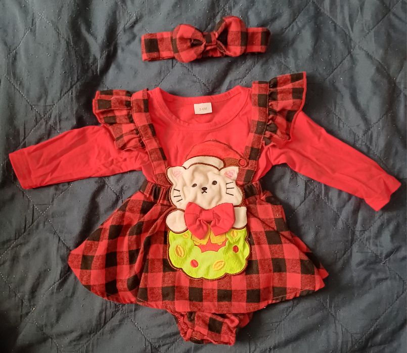 Sukienka z bodziakami i opaską