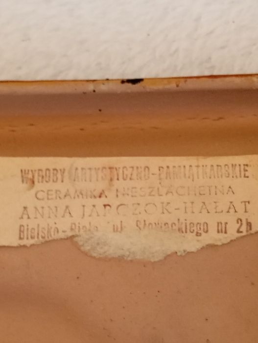 Płaskorzeźba ceramiczna