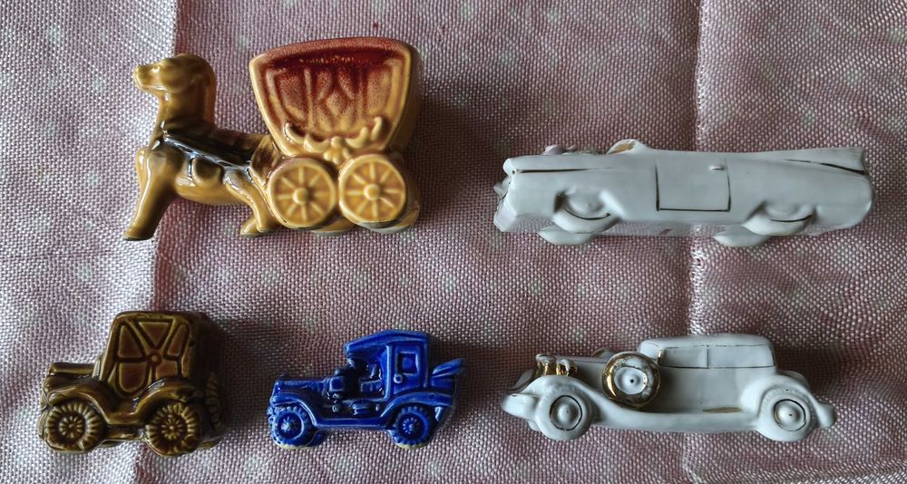 Lote de carros em louça antigos