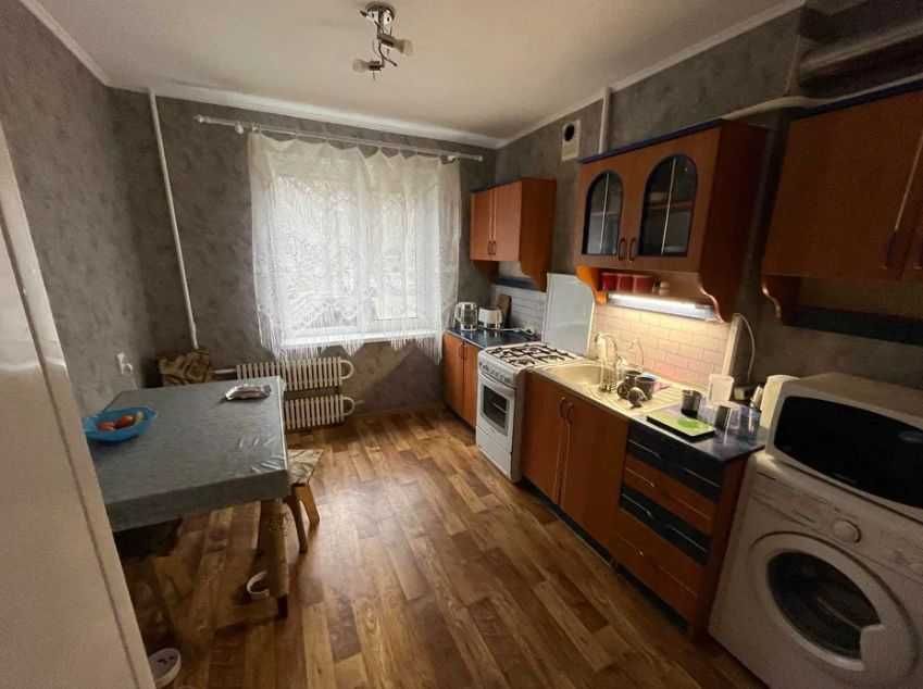 3 кім 70м в багатоповерхівці район БЕРЕЗИНКИ (716302)