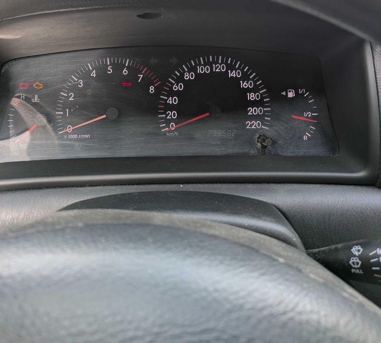 Corolla E12 2004 5D