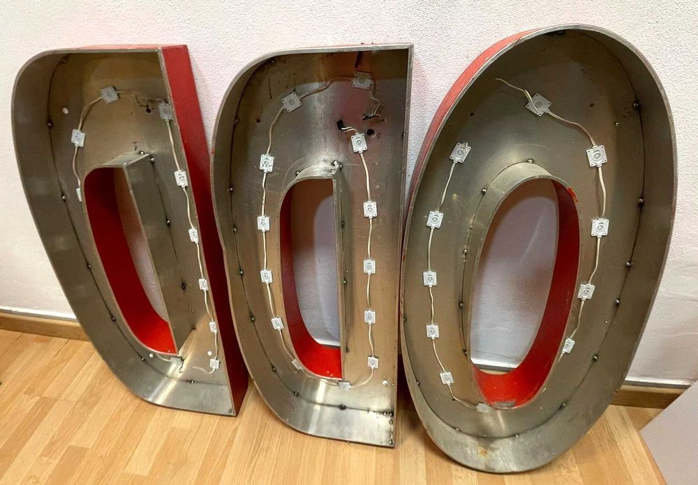 Letras antigas em metal 100X40 cm