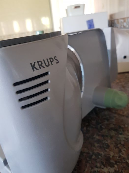 Fiambreira com pouco uso