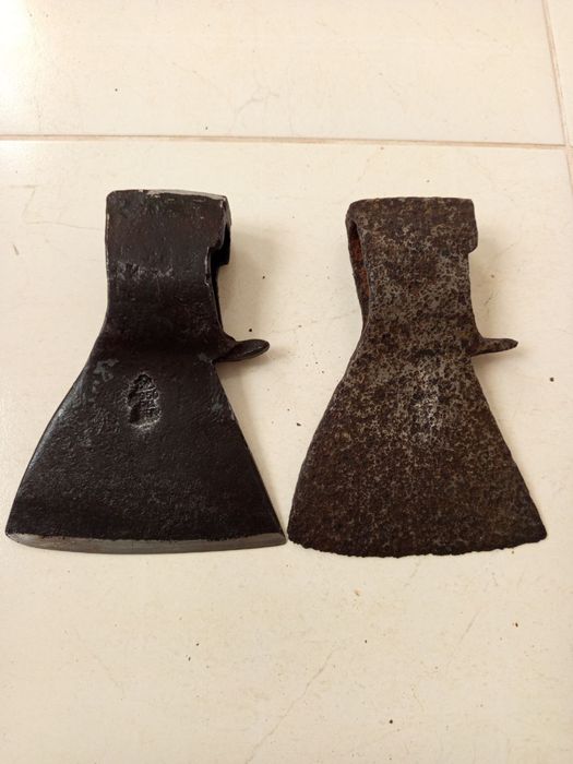 Продам 2 топора златоуст