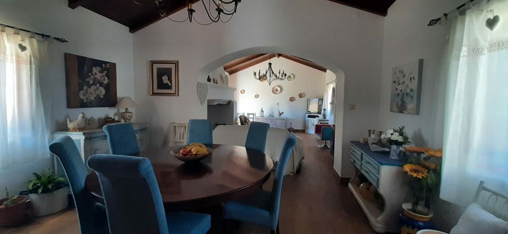 Aluga-se casa no campo