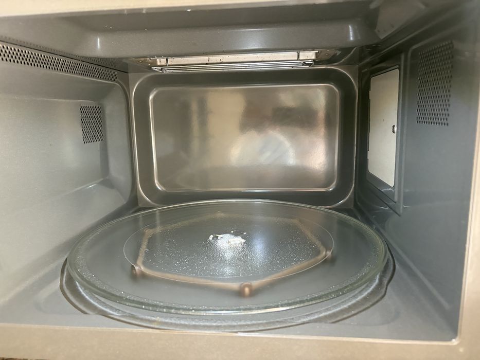 Micro-ondas LG NeoChef 32L com Grill – Excelente estado