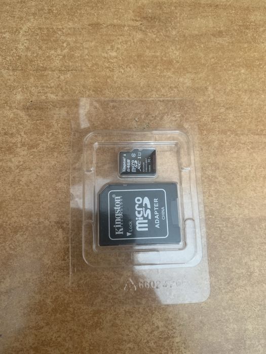 microSD Kingston 64 GB + SD-адаптер