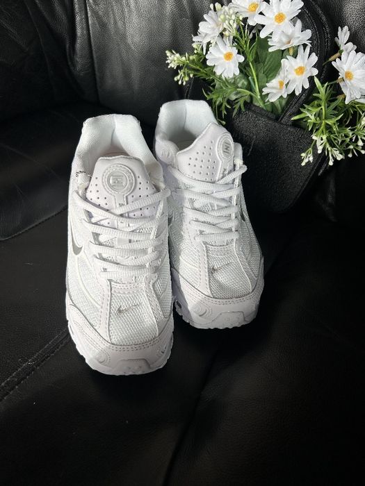 Кросівки Nike весна-літо.