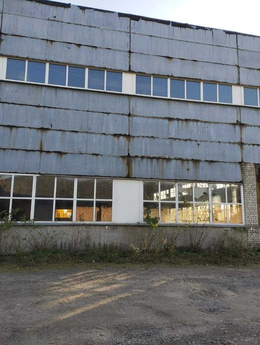 Продажа отдельно стоящего здания под склад или производство, г. Умань