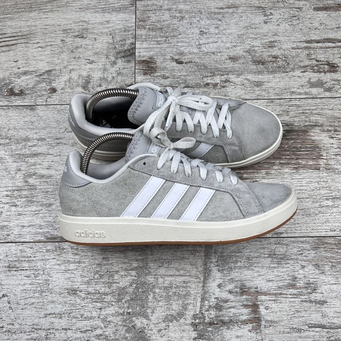 Кросівки Adidas Grand Court Base 00s Sportwear IH6185 розмір 39 оригін