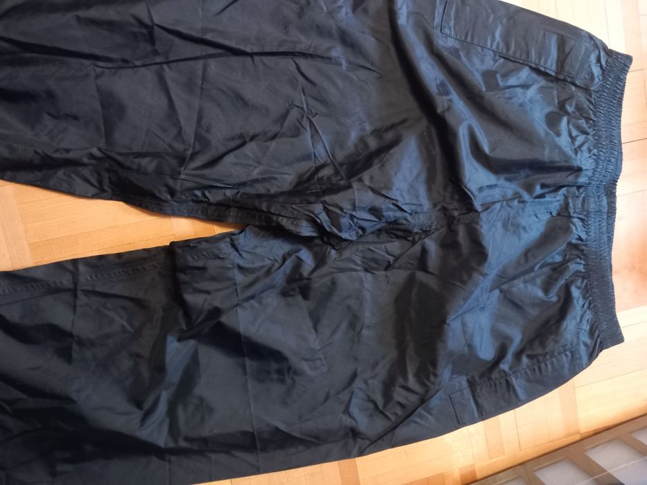 Spodnie męskie cienkie lekkie przeciwdeszczowe rozm.L