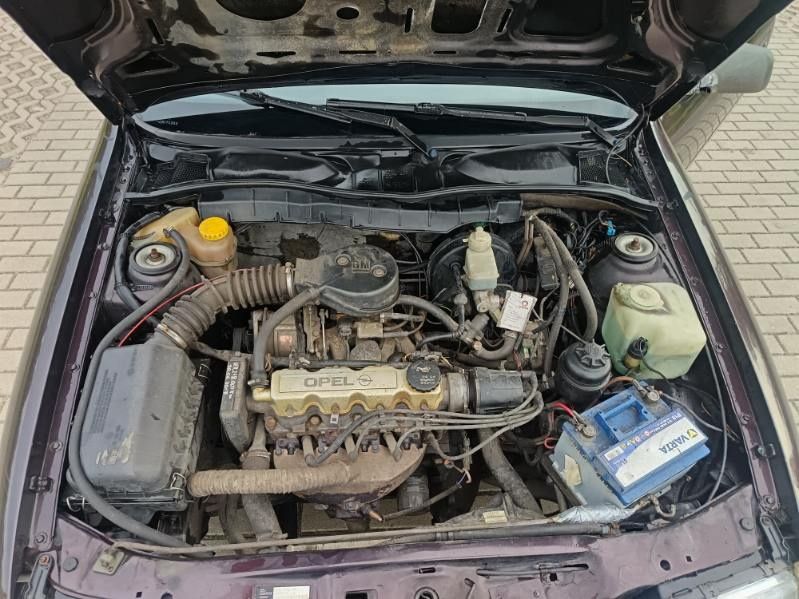 Vectra A 1,6 benzyna