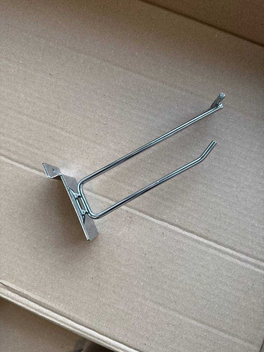 Haczyk pojedyn. Slatwall ocynk z wysięgnikiem 15 cm 33szt