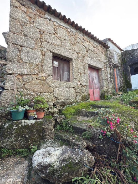 Moradia para Restaurar T3 Venda em Covas e Vila Nova de Oliveirinha,Tá