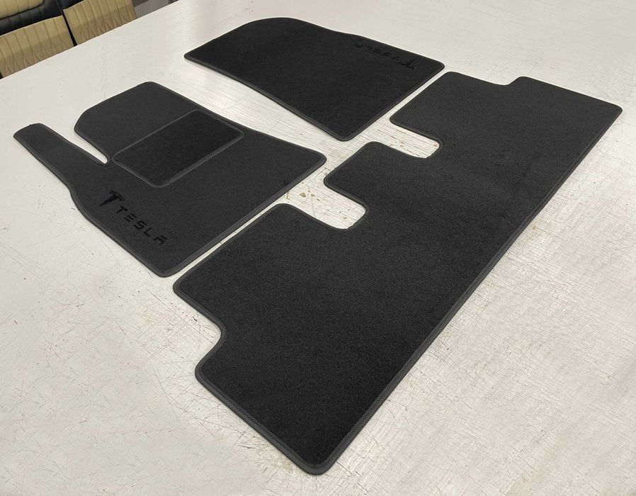 Автоковрики для Tesla Model 3. Коврики в салон для Тесла 3