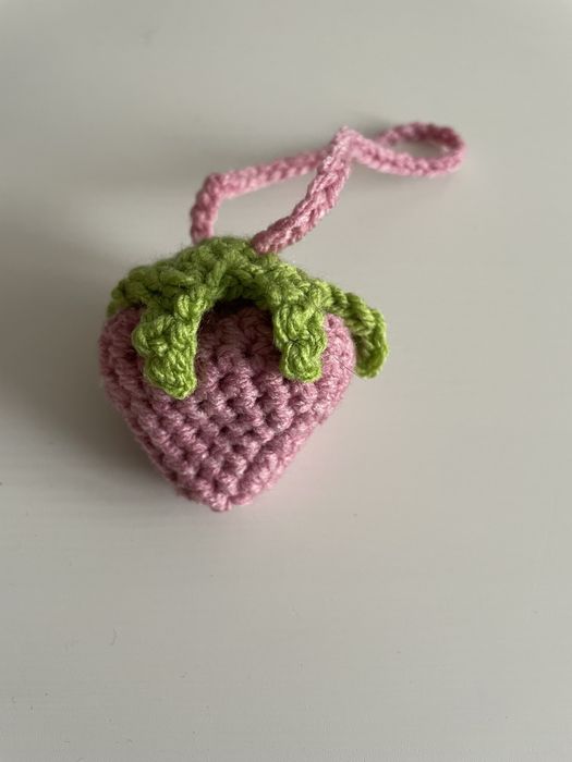 Truskawka zawieszka brelok handmade