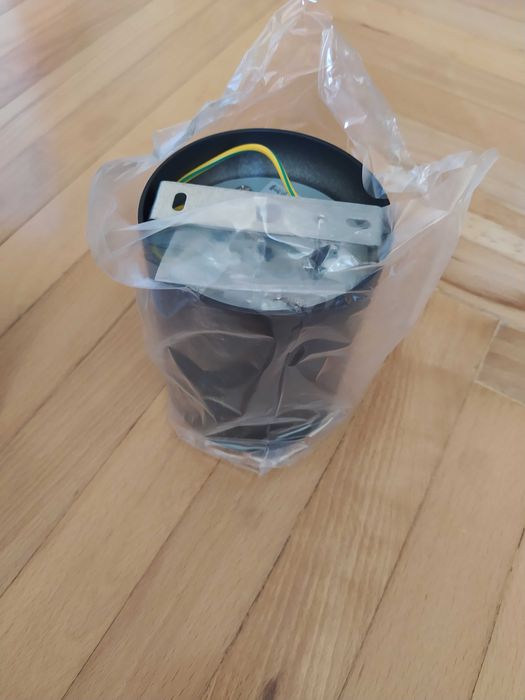 Lampy Maxlight czarne tubki