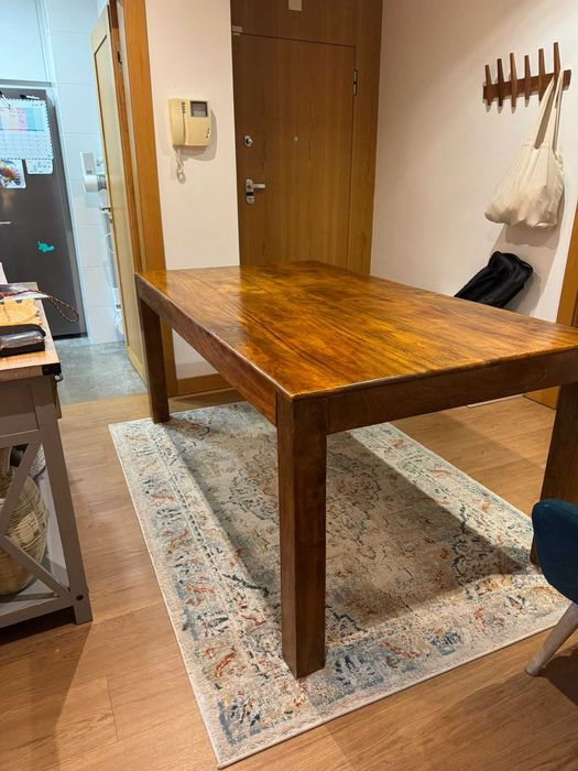 Mesa de jantar de madeiras exoticas do Brasil