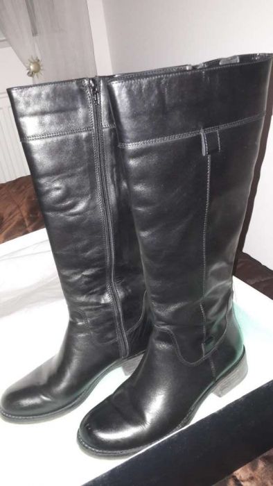 Kozaki damskie typu oficerki