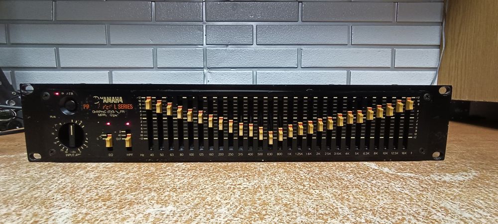 Equalizer Yamaha Professional Model Q1027 korektor graficzny Chojnów