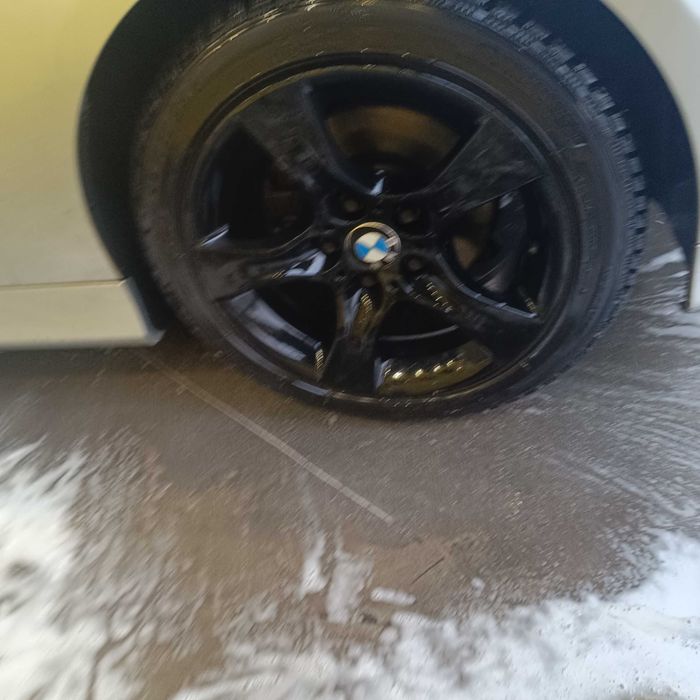 Alufelgi R17 5x120, prawie nowe opony gratis