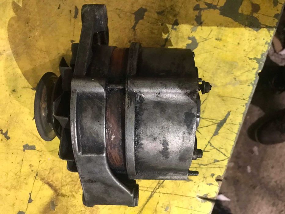 Генератор Фольксваген Т-4 2,4Д под клиновый ремень