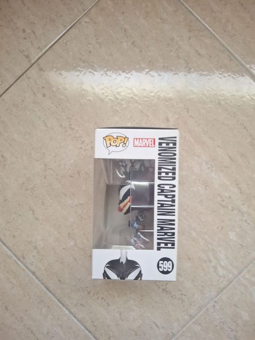 Pack 2 Funko Pop! Pennywise (Special Edition) + Venomized Captain Marvel