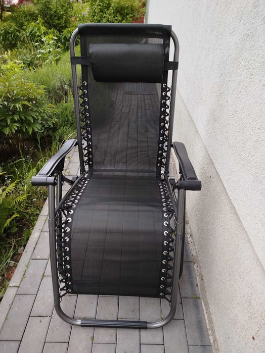 раскладной шезлонг лежак, розкладне садове крісло шезлонг з полицею