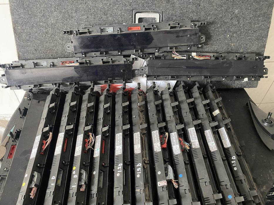 Панель Приборки Рено Reno Scenik 2