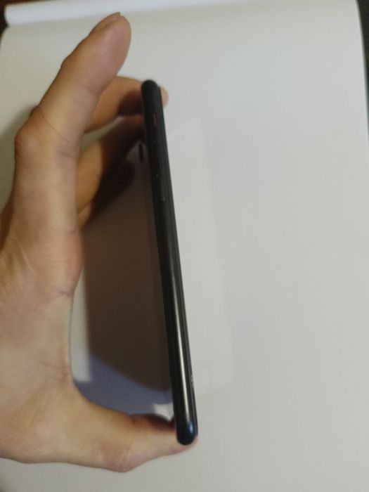 Айфон СЄ 2020 64 гб акб 100%