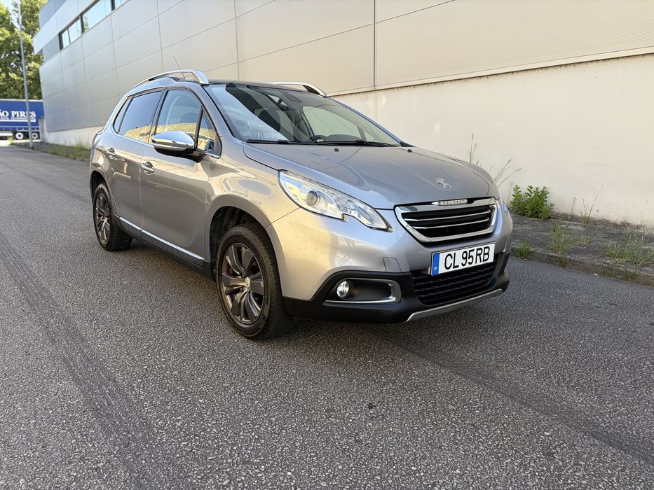 Peugeot 2008 1.2 Allure - Teto Panorâmico