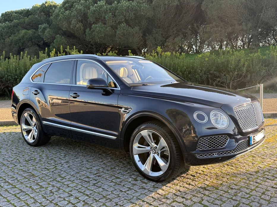 Bentley Bentayga V8