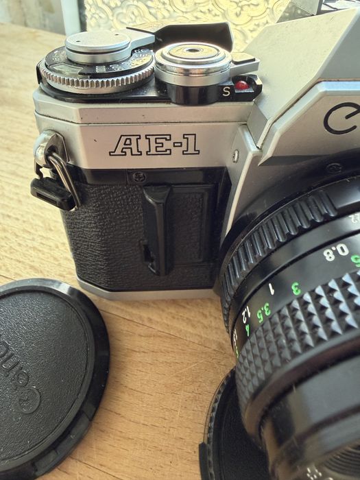 Canon AE-1 impecavel, 2 lentes