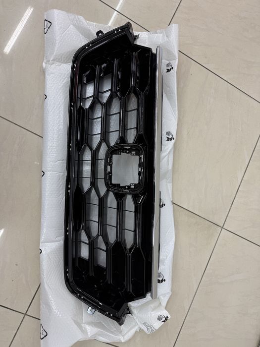 Решітка радіатора Honda CRV 23-24