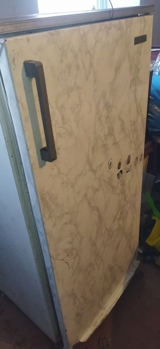 Холодильник СССР "Свіяга"