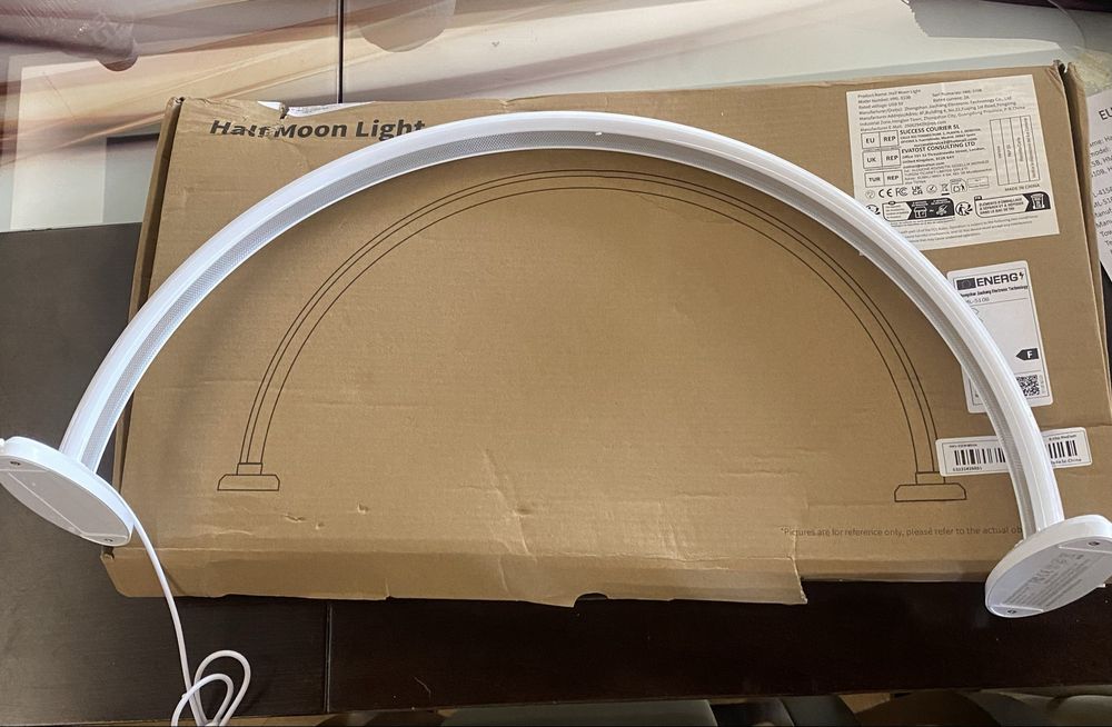 Lampka półokrągła zasilana przed USB