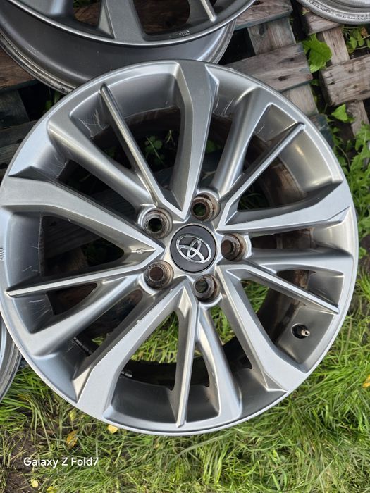 Alufelgi 17 Toyota Prius+ Avensis Corolla Auris Sienna 5x114,3 ET45