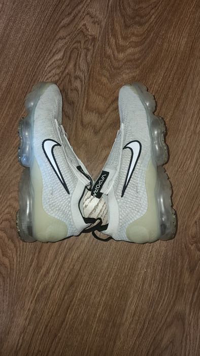 Nike Air Vapormax 2021 Flyknit (Preto/Branco) - Tam. 42 (Raras)