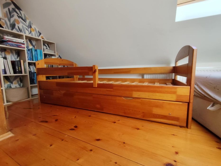 Łóżeczko drewniane dla dziecka