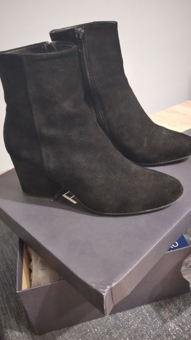 Buty zamszowe firmy Ryłko