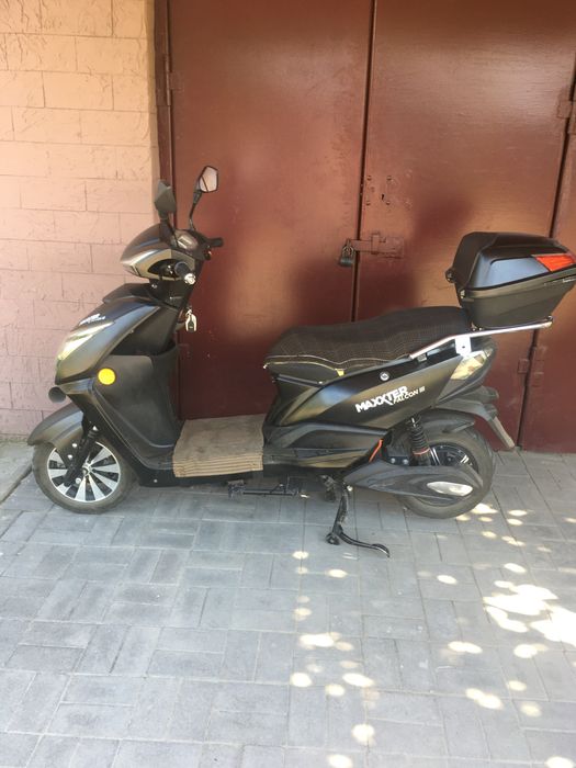 Продам електроскутер Maxxter Falcon III 2021 року випуску.