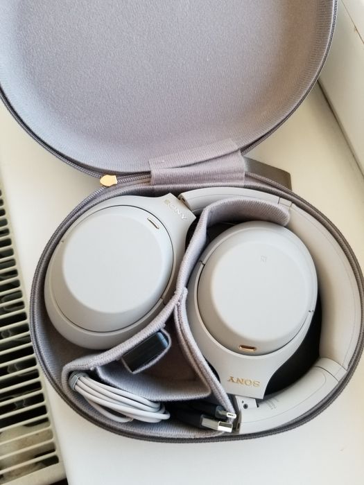 Sony WH-1000XM4 нові