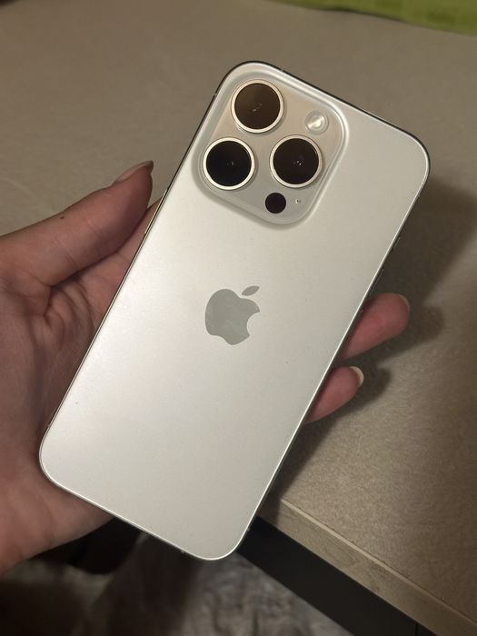 Iphone 15 Pro with original box and invoice64586023952899121